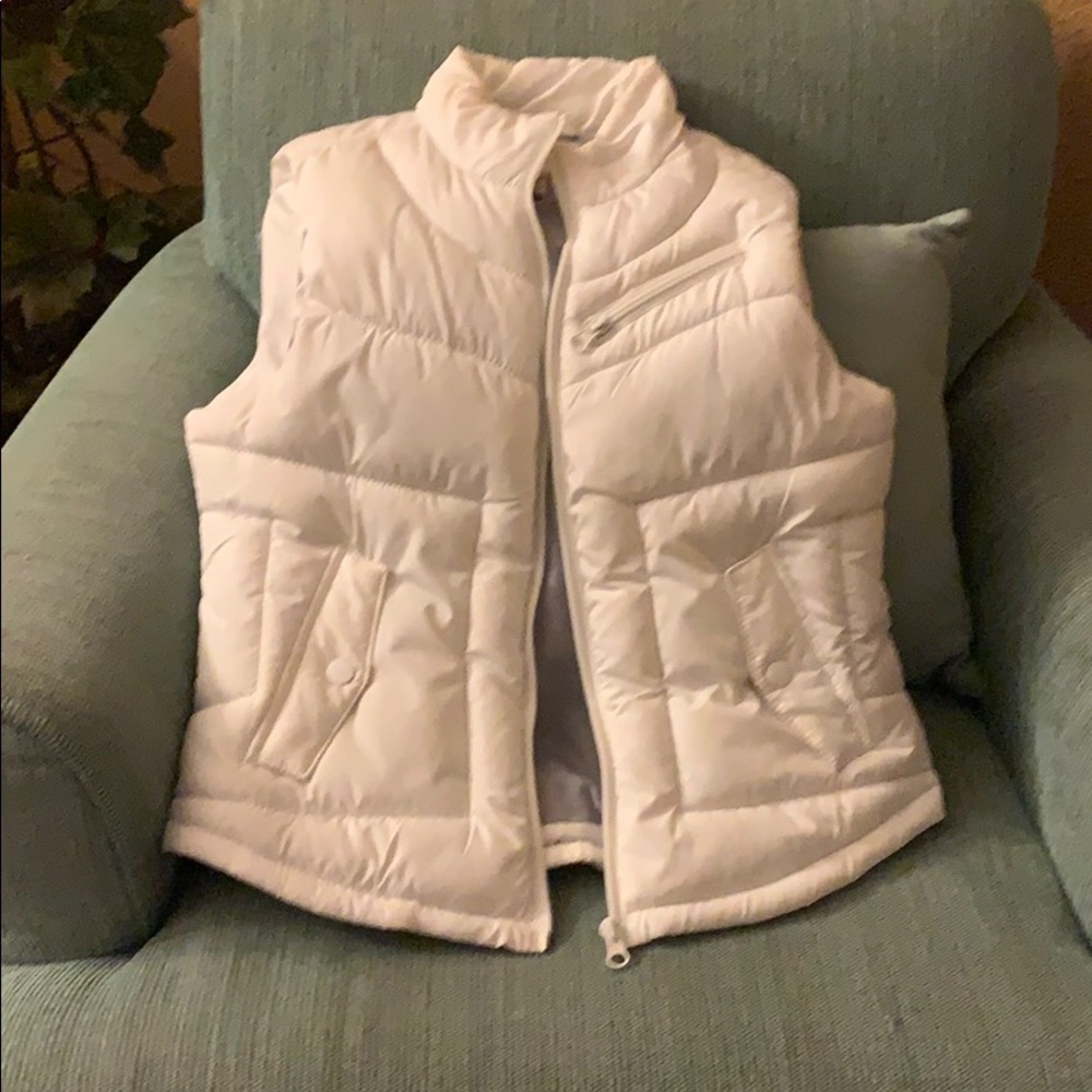 White vest